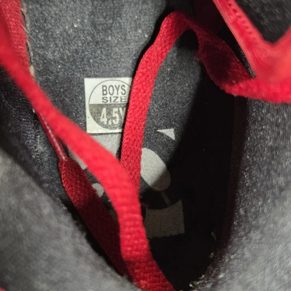 Nike Air Jordan‎ 1 Retro High Shoes Youth Size 4.5Y Gym Red Black 705300-601
